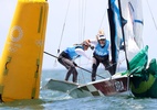 Brasileiras estrearam barco e quebraram mastro na festa do ouro - Phil Walter/Getty Images