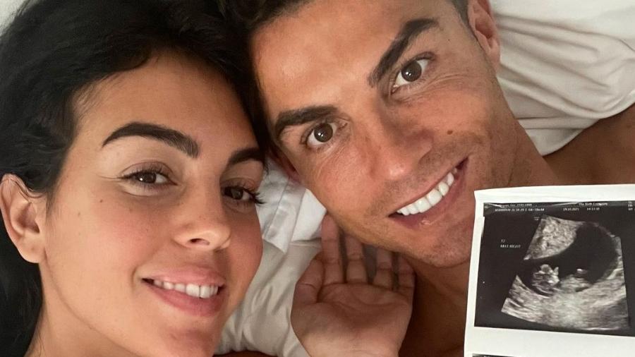 Cristiano Ronaldo e Georgina Rodríguez confirmaram que estão esperando gêmeos - Reprodução/Instagram