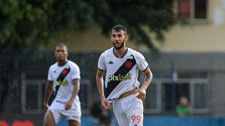 Getulio, do Vasco, durante partida contra o Madureira - Thiago Ribeiro/AGIF