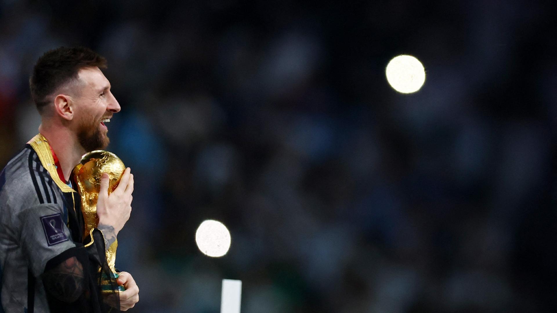 HANNAH MCKAY/REUTERS