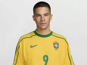 Nike relança camisa de Ronaldo da seleção brasileira de 1998 por R$ 899