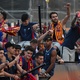 Tombo feio, Yamal cercado e goleiro fazendo fumaça: Barça festeja La Liga