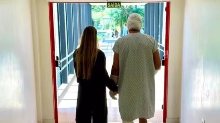 Lúcio está hospitalizado após sofrer diversas queimaduras em acidente doméstico Lúcio está hospitalizado após sofrer diversas queimaduras em acidente doméstico
