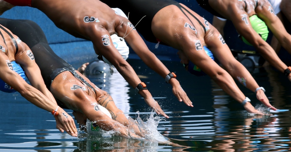 Prova de maratona aquática masculina, final dos 10 km. Brasil tem dois competidores: Samuel de Bona e Luiz Rogério Arapicara