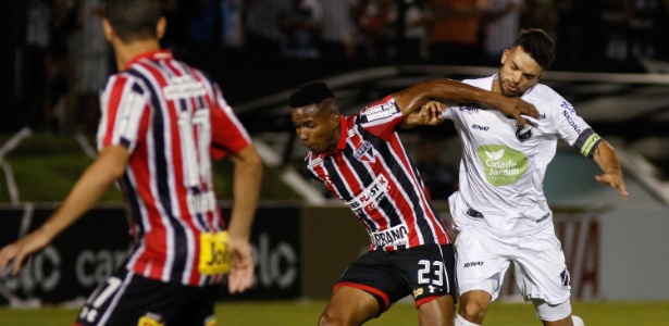 Thiago Mendes em ação pelo São Paulo - NUNO GUIMARÃES/FRAMEPHOTO/ESTADÃO CONTEÚDO