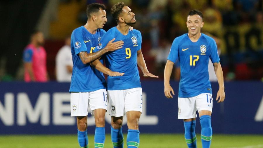 Matheus Cunha comemora gol do Brasil contra a Colômbia no Pré-Olímpico - REUTERS/Luisa Gonzalez