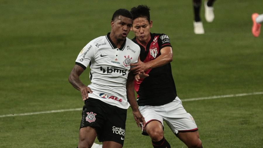 Leo Natel tenta jogada durante Corinthians x Atlético-GO pelo Brasileirão 2020 - Ettore Chiereguini/AGIF