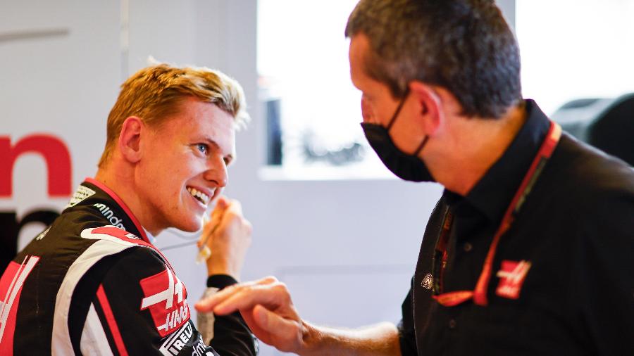 Mick Schumacher fez seu primeiro treino livre na F1 com a Haas em Abu Dhabi - Andy Hone / LAT Images