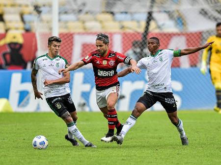 Flamengo e América-MG empatam com final de jogo emocionante do Maracanã