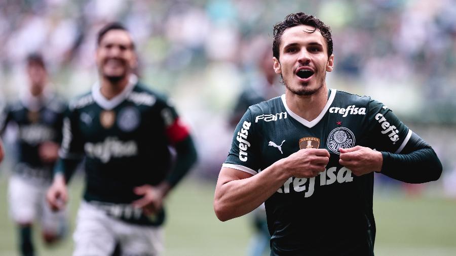 Raphael Veiga comemora gol do Palmeiras contra o Santo André - Ettore Chiereguini/AGIF
