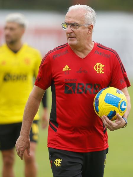 Técnico Dorival Júnior terá inéditos dez dias livres para trabalhar no Fla, mas não contará com seis jogadores - Gilvan de Souza / Flamengo
