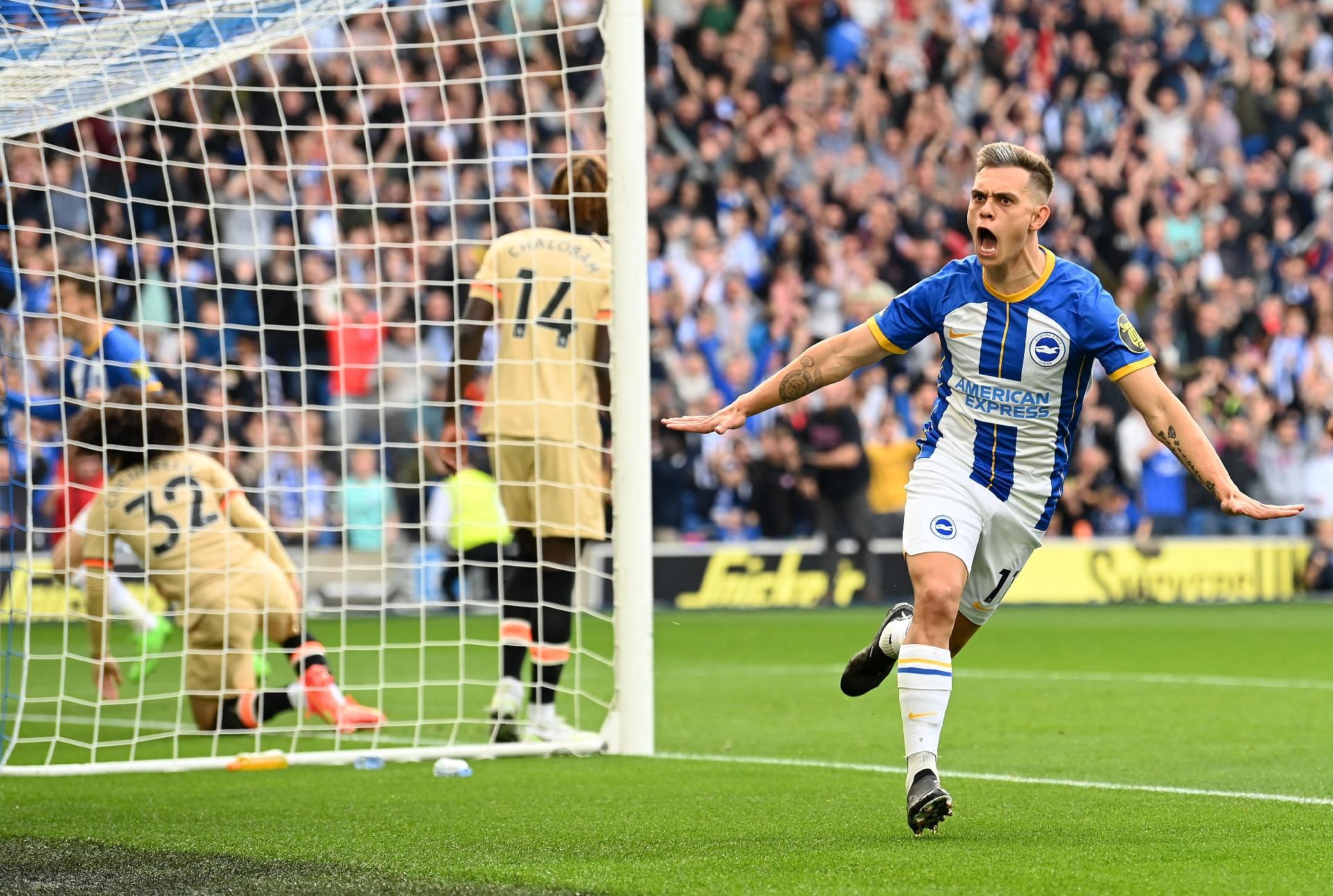 Chelsea sofre apagão, é goleado pelo Brighton e perde a 1ª com Potter