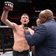 Imagem forte! Wonderboy explica gravidade de corte na canela após o UFC: "Até o osso"