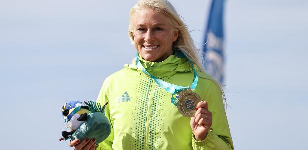 A brasileira Tati Weston-Webb, medalhista de ouro no surfe