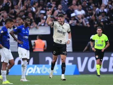 Pedro Raul vira herói, Corinthians vence e ainda sonha com classificação