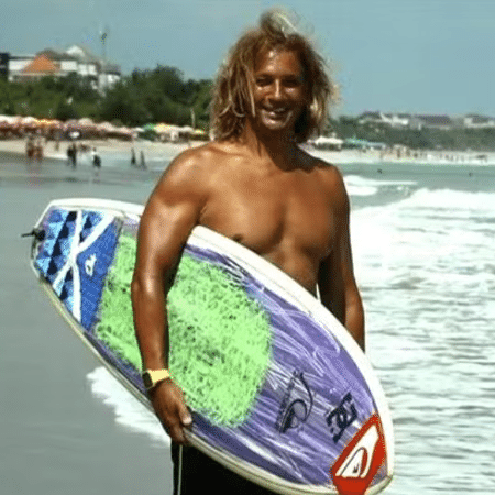 o surfista australiano Gunther Henry Kitzler