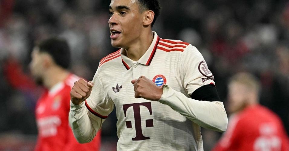 Musiala, do Bayern, comemora gol marcado sobre o St. Pauli pelo Campeonato Alemão