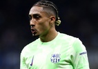 Raphinha renova com Barcelona até 2028 e terá 3º maior salário do elenco