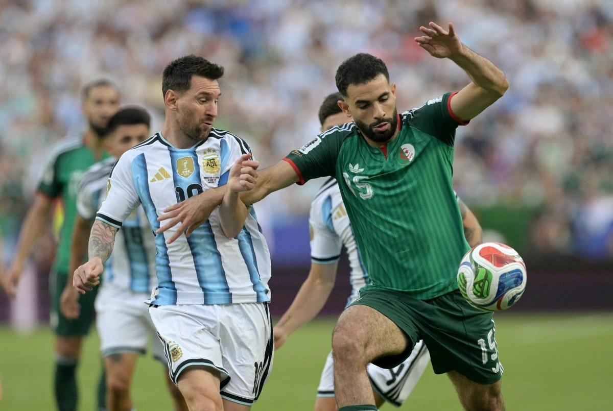 Lionel Messi, da Argentina, em ação contra a Argélia na Copa do Mundo - undefined