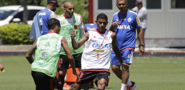 O volante Márcio Araújo em ação no Flamengo: campeão de jogos na temporada - Gilvan de Souza/ Flamengo