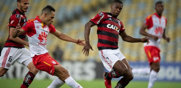 Juan teve grave lesão no Flamengo - MAURO PIMENTEL/AFP