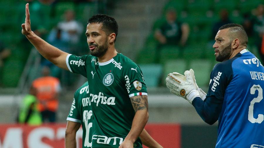 Após sobrecarga no tendão do adutor, Luan deve reforçar o Palmeiras no domingo - Marcello Zambrana/AGIF