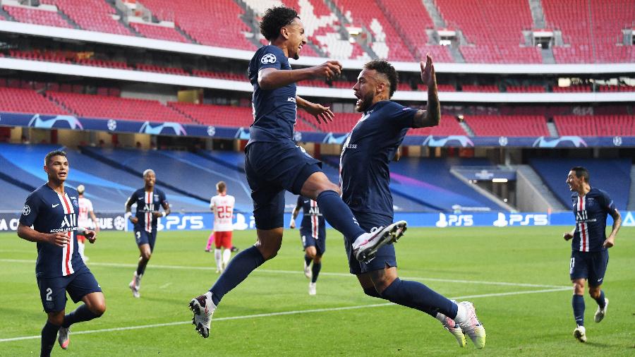 Neymar e Marquinhos comemoram primeiro gol do PSG sobre o RB Leipzig em semifinal da Champions - David Ramos/Getty Images