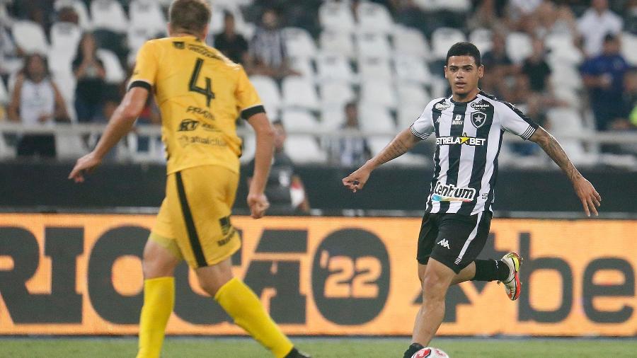 Rai, do Botafogo, durante duelo com o Volta Redonda, pelo Carioca - Vitor Silva / Botafogo
