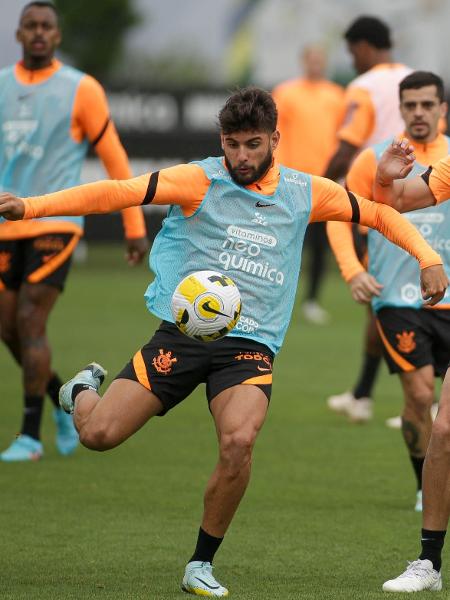 Yuri Alberto e Balbuena disputam lance em treino do Corinthians - Rodrigo Coca/Agência Corinthians