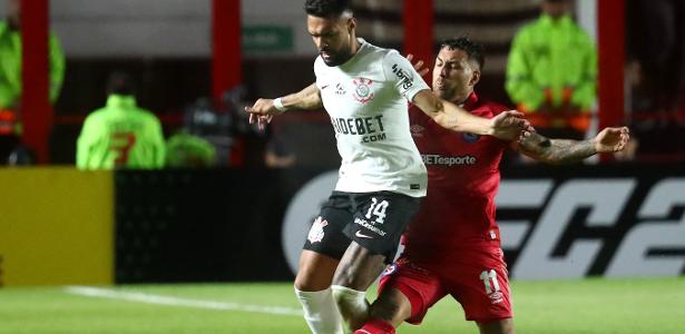 Corinthians conta com retorno de Raniele e Cássio no banco.