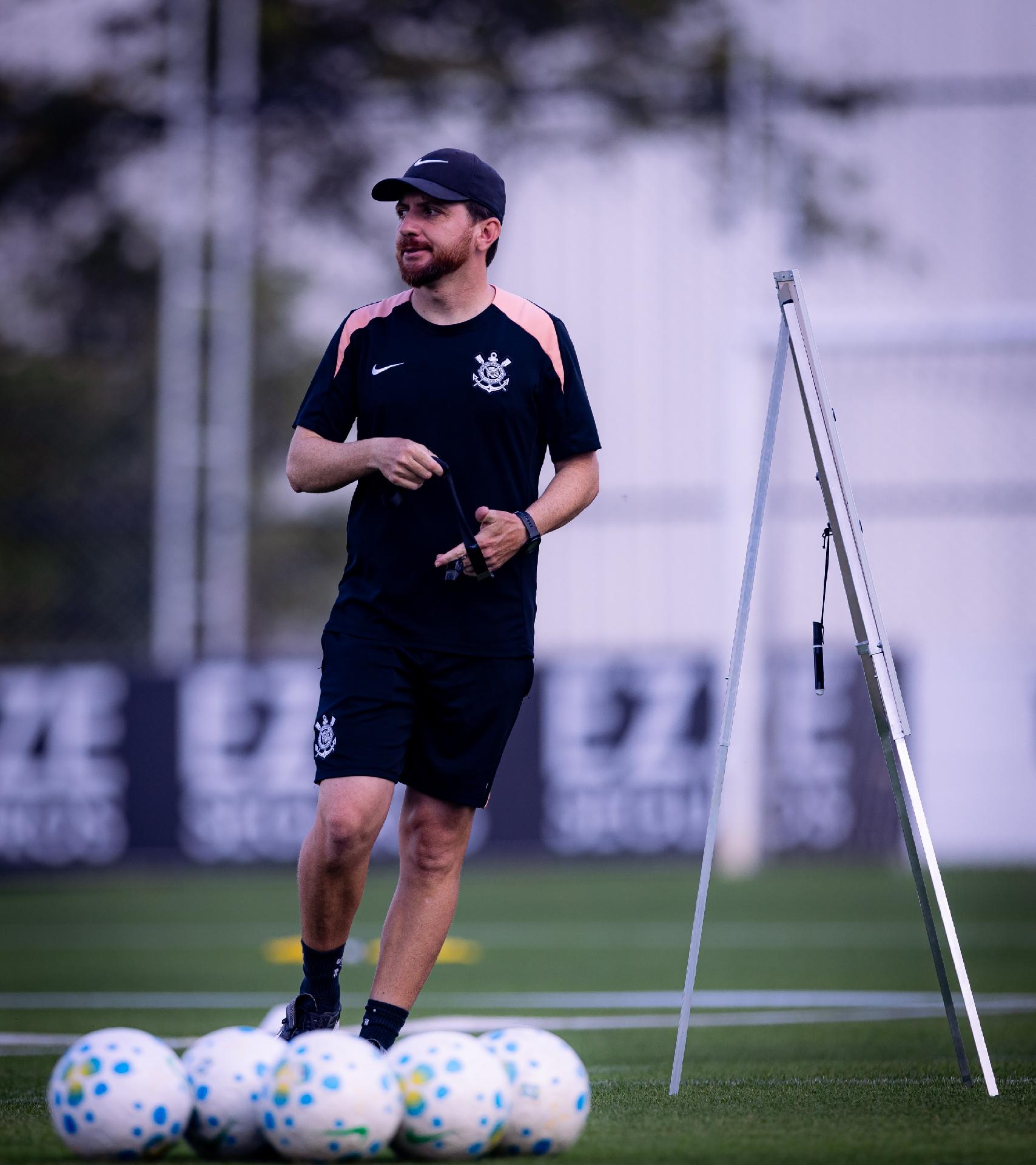 William Batista foi o escolhido para ser o interino do Corinthians após demissão de Fernando Diniz - undefined