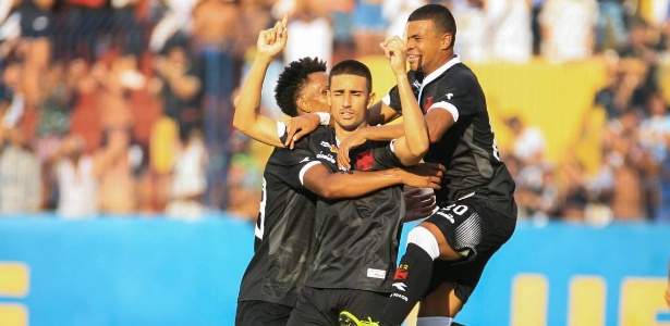 Thiago Galhardo comemora gol do Vasco contra o Madureira - Jotta de Mattos/AGIF - Jotta de Mattos/AGIF