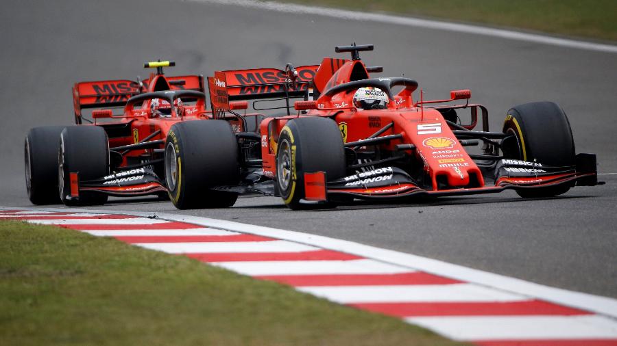 Sebastian Vettel e Charles Leclerc, pilotos da Ferrari, no GP da China de Fórmula 1 de 2019 - Thomas Peter/Reuters