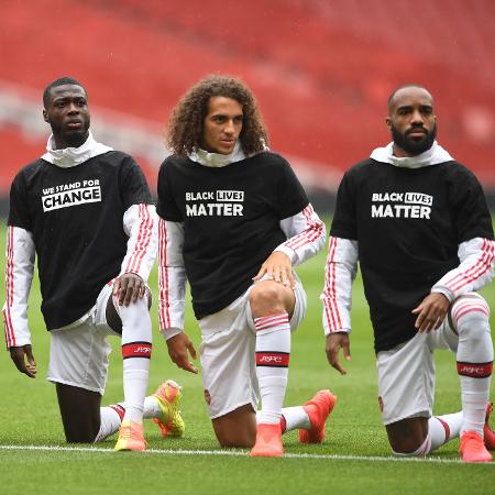 Atletas do Arsenal foram alguns dos vários esportistas que protestaram contra racismo - David Price/Arsenal FC via Getty Images