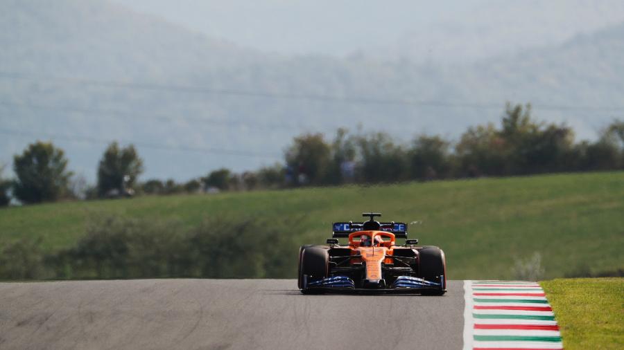 A McLaren teve problemas com estabilidade durante os treinos livres em Mugello - Steven Tee/F1 Pool