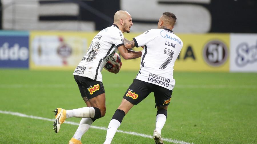 Fábio Santos marcou o gol do Corinthians no jogo contra o São Bento  - Rodrigo Coca/ Ag. Corinthians