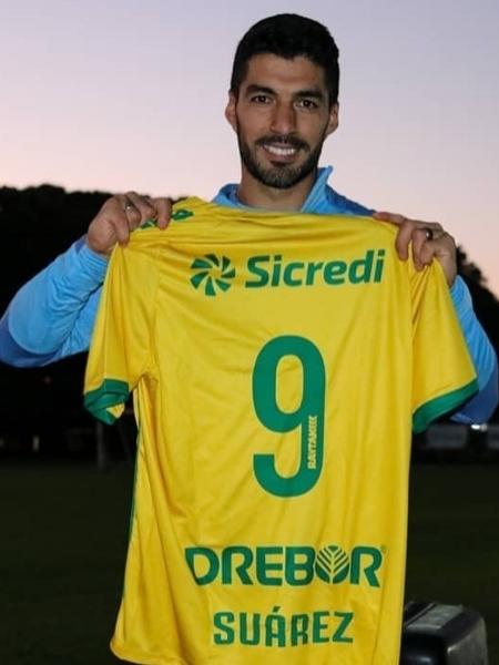Suárez ganha camisa personalizada do Cuiabá - Reprodução/Instagram