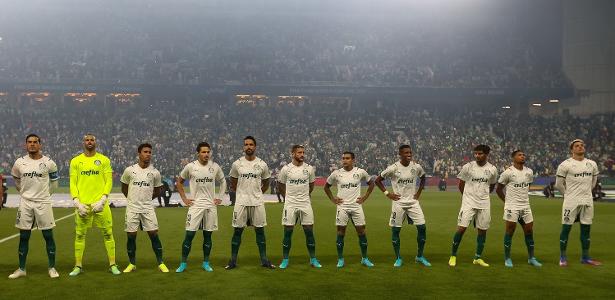 Palmeiras: Leila acerta em não prometer loucuras, mas deve investir em reforços.