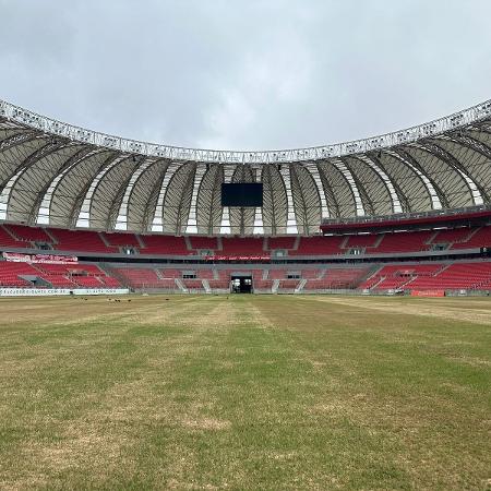 Gramado do Beira-Rio se recupera após inundação