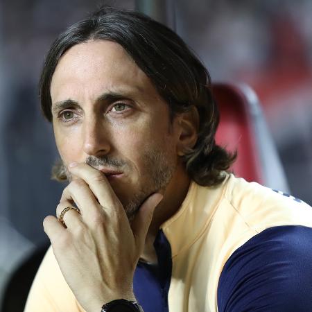 Luis Zubeldía, técnico do São Paulo, durante jogo contra o Flamengo, pelo Brasileirão