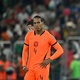 'Momentos mais terr&iacute;veis': Van Dijk lamenta elimina&ccedil;&atilde;o dram&aacute;tica da Holanda