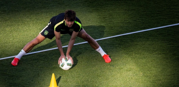 Rodrigo Caio durante treino da seleção olímpica - Eduardo Anizelli/Folhapress