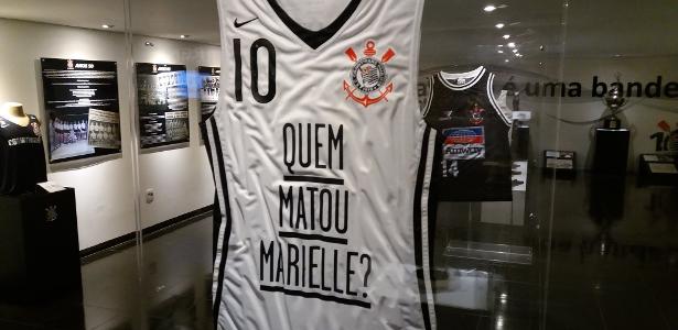 Corinthians tira camisa sobre Marielle de exposição após protesto e ameaças