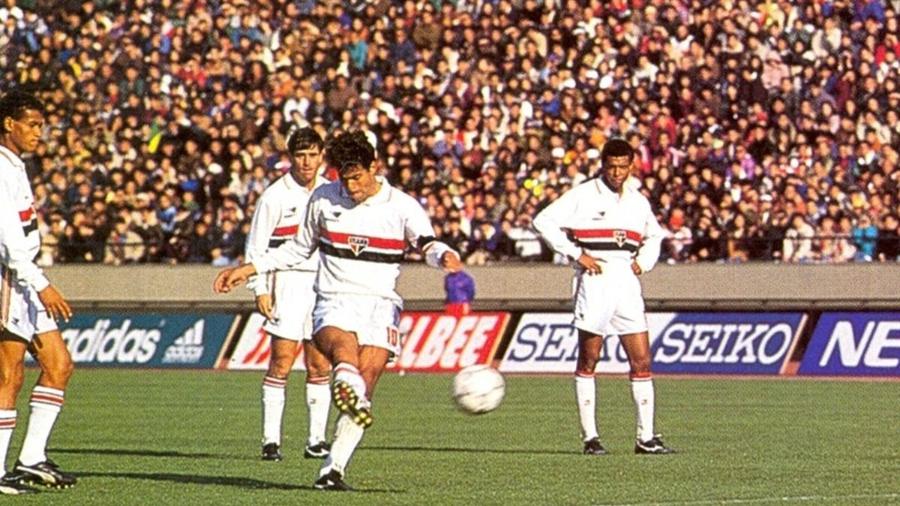 Raí bate falta na final do Mundial de 1992 - Arquivo histórico do SPFC