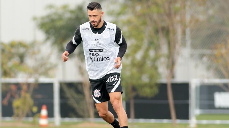 Giuliano em treino do Corinthians no CT Dr. Joaquim Grava - Rodrigo Coca/Agência Corinthians