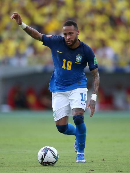 Neymar organiza jogada na partida do Brasil contra a Colômbia pelas Eliminatórias da Copa - Luisa Gonzalez/Reuters