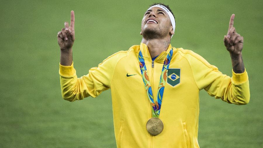 20.08.2016 -  Neymar comemora a conquista do primeiro ouro olímpico do futebol brasileiro - Eduardo Knapp/Folhapress