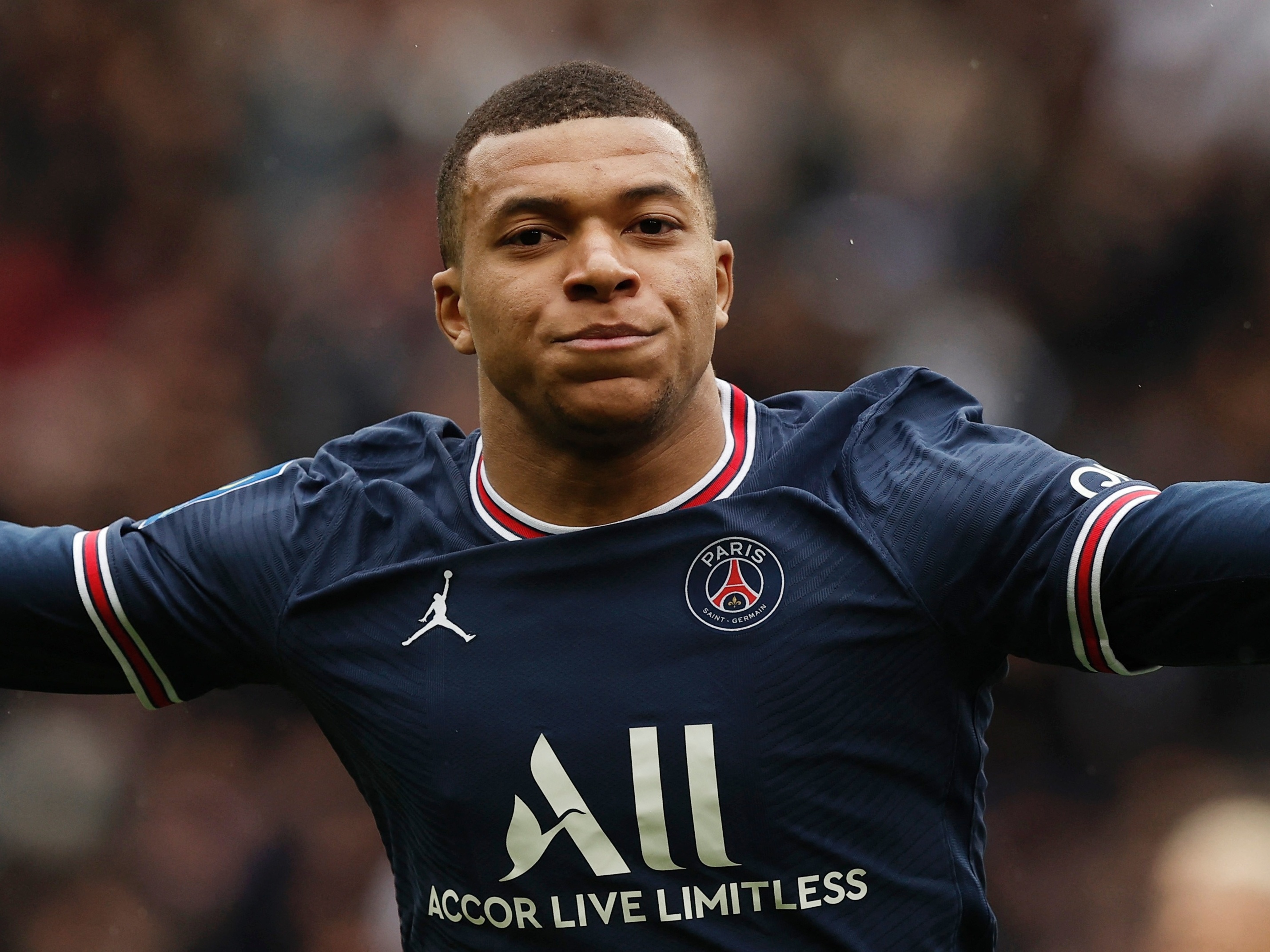 PSG encosta Mbappé. Uma guerra séria e que envolve muitos milhões