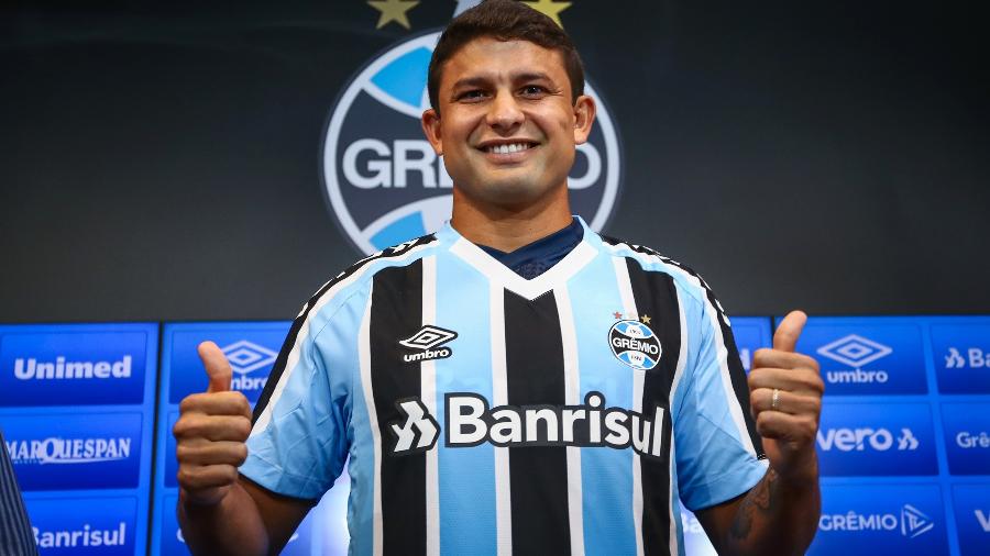 Aos 32 anos, Elkeson assinou com o Grêmio até novembro e deve estrear no final de abril - Lucas Uebel/Grêmio FBPA