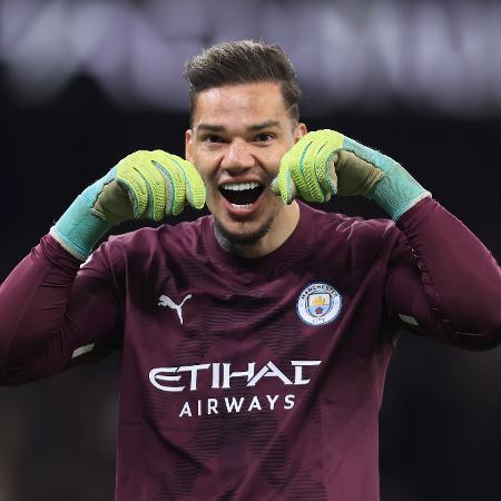 Ederson provoca torcedores do Arsenal após vitória do Manchester City na Premier League - Simon Stacpoole/Offside/Offside via Getty Images